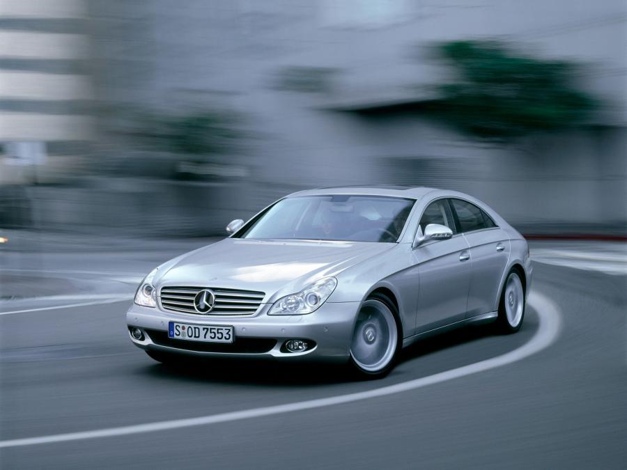  Mercedes-Benz CLS500 2004 года  (фото 22 из 30)